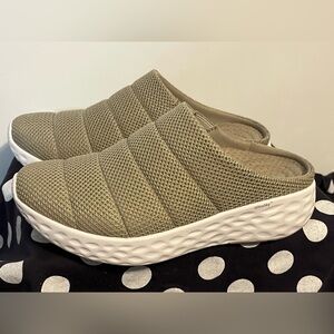 Aetrex  Harley women’s size 9.5